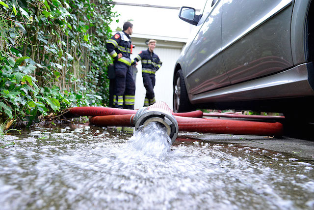 2015/164/GB 20150906 010 Wateroverlast Pa Verkuijllaan.jpg